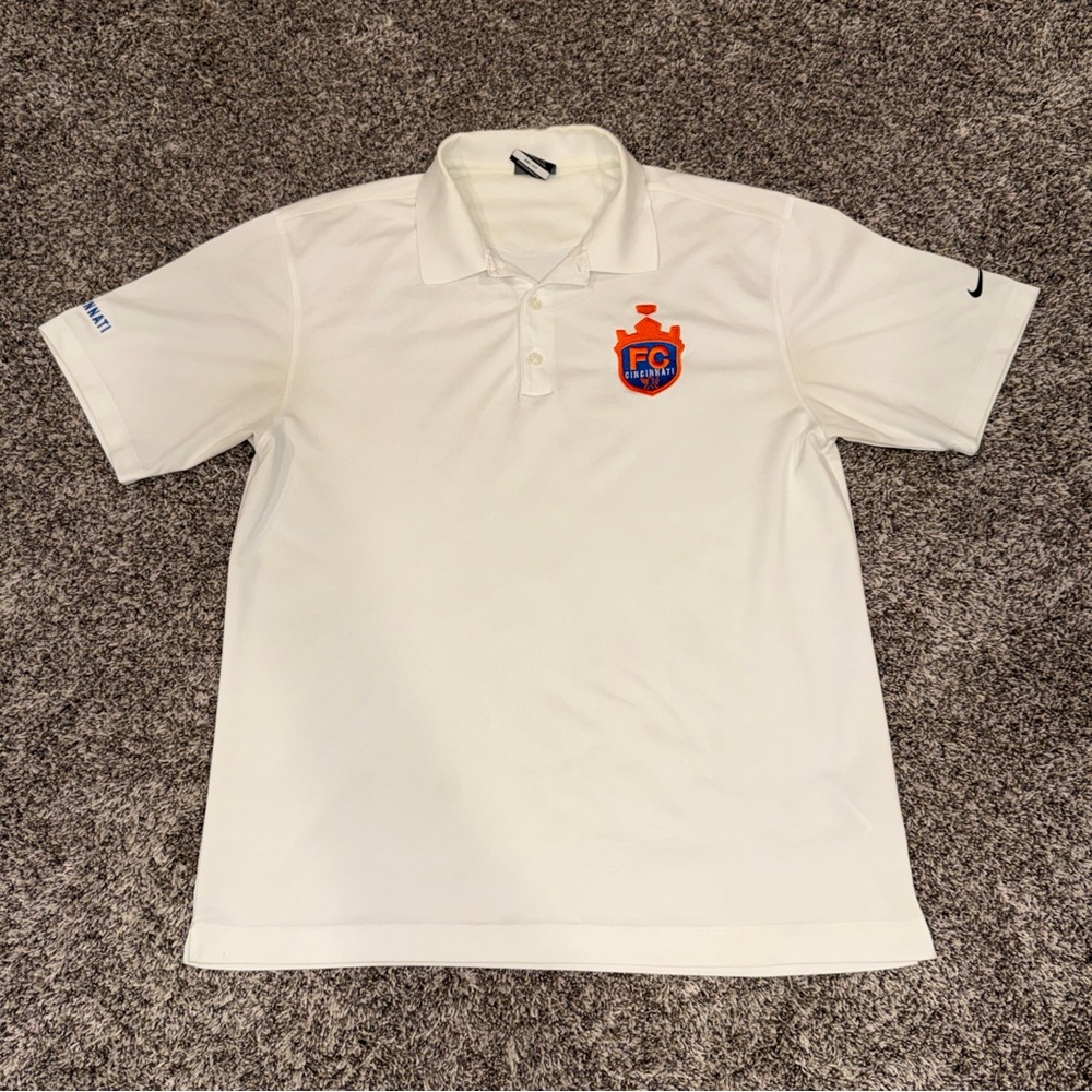 Nike DriFit Golf Polo FC Cincinnati Soccer Emblem Logo Men’s Medium White MLS